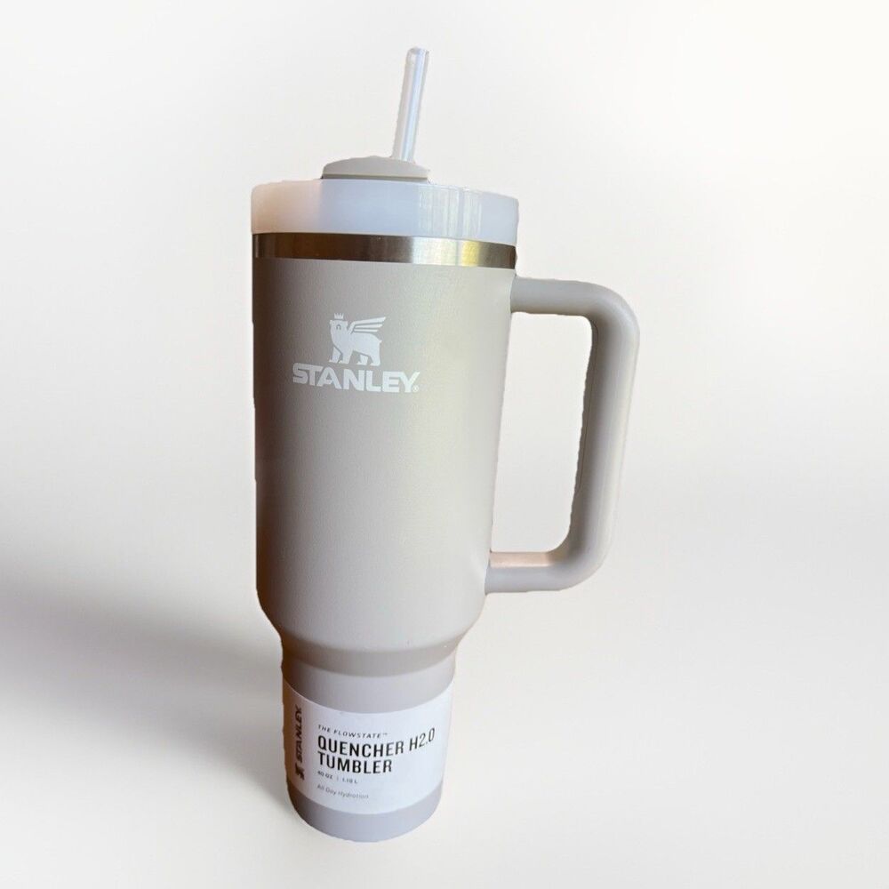STANLEY The Flowstate Quencher H2.0 neutral matte Tumbler 40 Fl Oz - 1.18 L